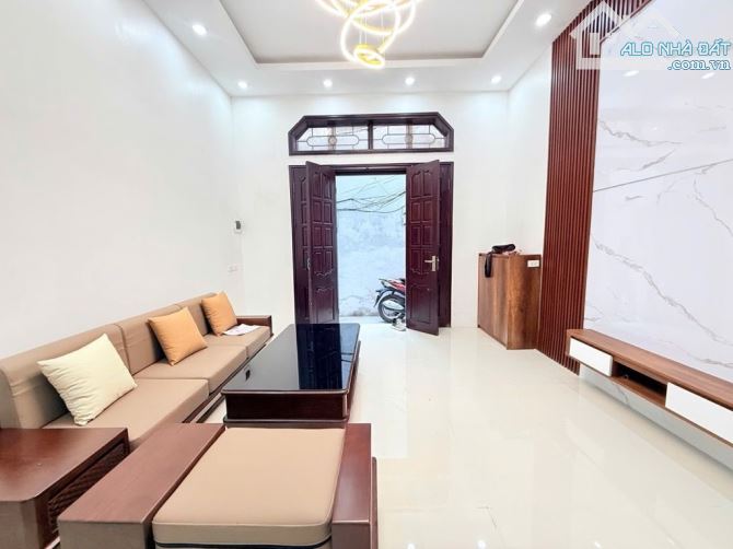 Bán Gấp - Phố Trích Sài - Hồ Tây Vào Nhà 50m - Ngõ Rộng Thông Thoáng - Vài Bước Ra Hồ