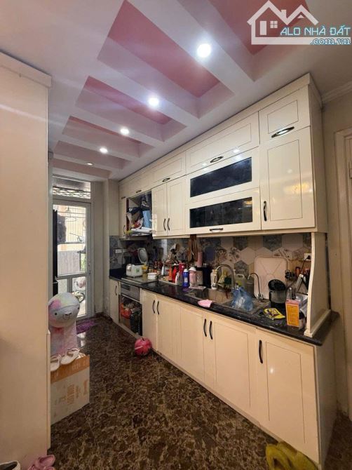 Chỉ 6,2 tỷ chung cư CT3 Hoàng Cầu, Đống Đa, Lô Góc, 2 logia 60m2 2pn ở ngay