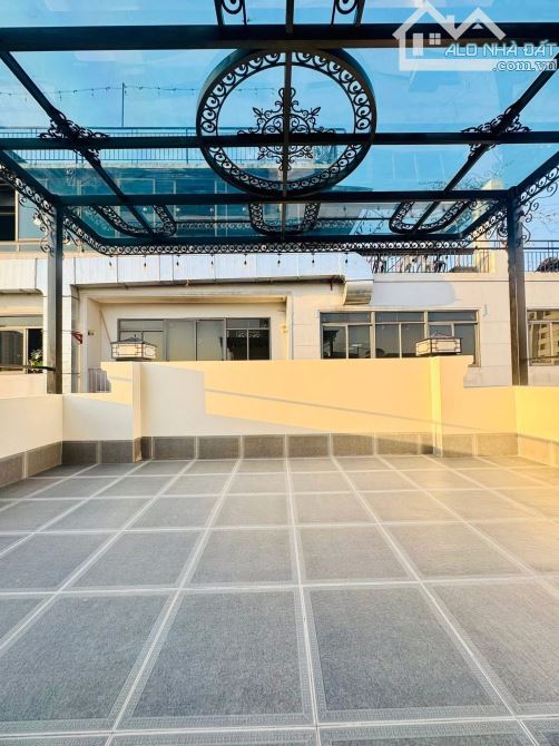 Toà 7 tầng thang máy nội thất xịn xò oto tránh vào, 10 ra Phố Tam Trinh, 80m2. Giá 29.5 tỷ