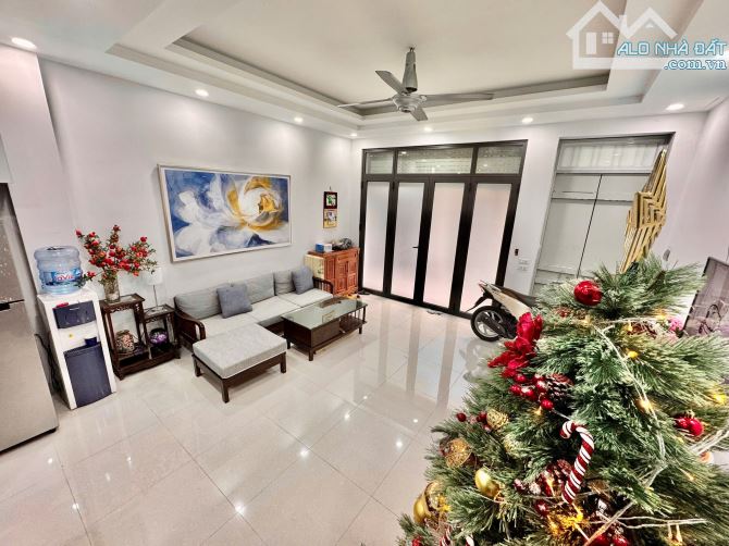 Bán nhà riêng Phố Dương văn Bé-Minh Khai Quận Hai Bà Trưng Hà Nội DT 42,2m 5tầng giá 9,5t