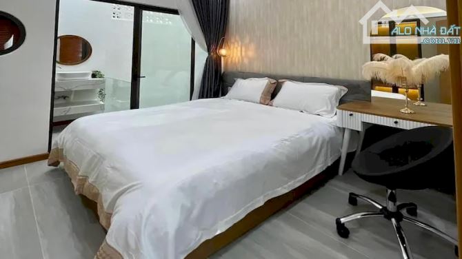 BÁN NHÀ PHÂN LÔ BA THOÁNG PHỐ TRÍCH SÀI, Ô TÔ, GẦN HỒ, NỘI THẤT ĐẸP, 45M2, 14 TỶ