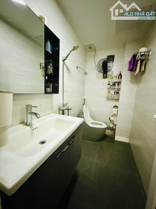 SIÊU PHẨM ĐÓN TẾT - THUỴ KHUÊ TÂY HỒ - 50m2 3 THOÁNG - GẦN HỒ TÂY - NGÕ THÔNG - 9.99 TỶ