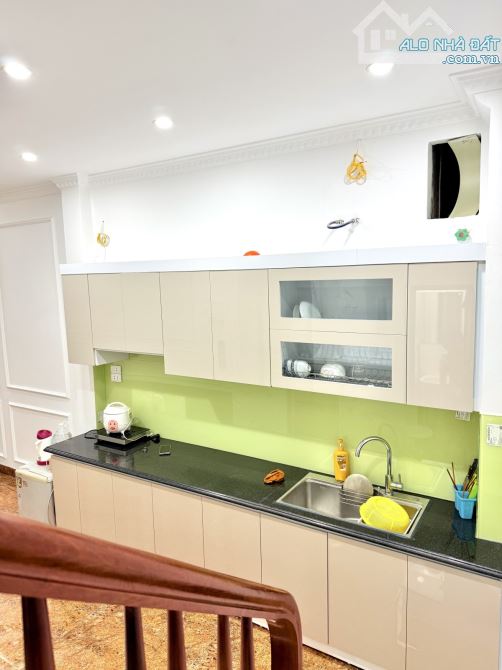 BÁN NHÀ NGUYỄN NGỌC NẠI - MỚI ĐẸP - THANG MÁY - GẦN PHỐ - CHỈ 10.2 TỶ.