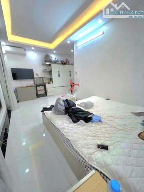 Cần Bán Nhà Trương Định 5T, Thang Máy, thoáng trước sau chỉ hơn 8 tỷ(TL)