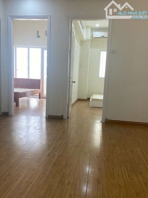 Chung cư mặt phố nhà 8C Tạ Quang Bửu, Hai Bà Trưng, sđcc, 50m2 2pn chỉ 4,99 tỷ