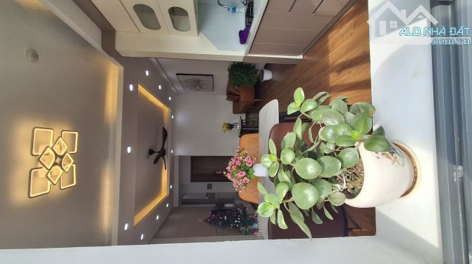 Chung cư Nguyễn Chánh 02 ngủ full nội thất đẹp hiện đại