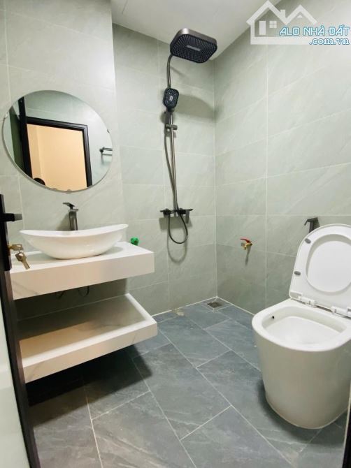 Nhà đẹp ở ngay , siêu hiếm Cầu giấy , phân lô ngõ ô tô, 5 tầng thang máy , 20.9 tỷ.