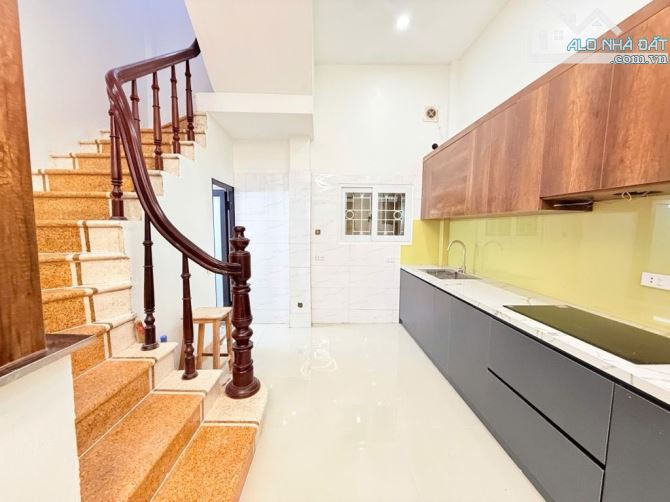 Bán Gấp - Phố Trích Sài - Hồ Tây Vào Nhà 50m - Ngõ Rộng Thông Thoáng - Vài Bước Ra Hồ