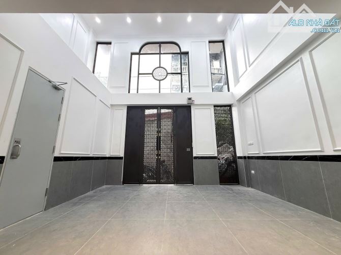 CCMN xây mới 6 tầng thang máy Yên Duyên, oto tránh 30m, 70m2 x 20 phòng full đồ. Giá 19 tỷ