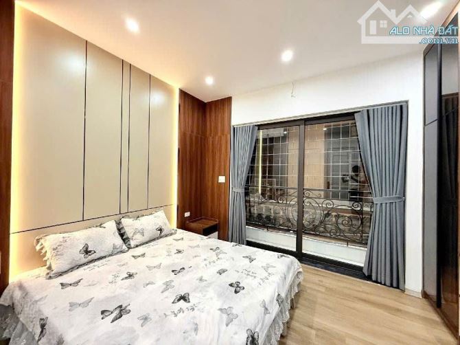 NHÀ VƯƠNG THỪA VŨ - THANH XUÂN - 5 TẦNG - THANG MÁY - 50M² - 13,3TỶ