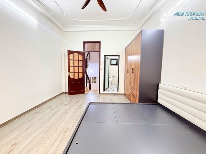 Bán Gấp - Phố Trích Sài - Hồ Tây Vào Nhà 50m - Ngõ Rộng Thông Thoáng - Vài Bước Ra Hồ