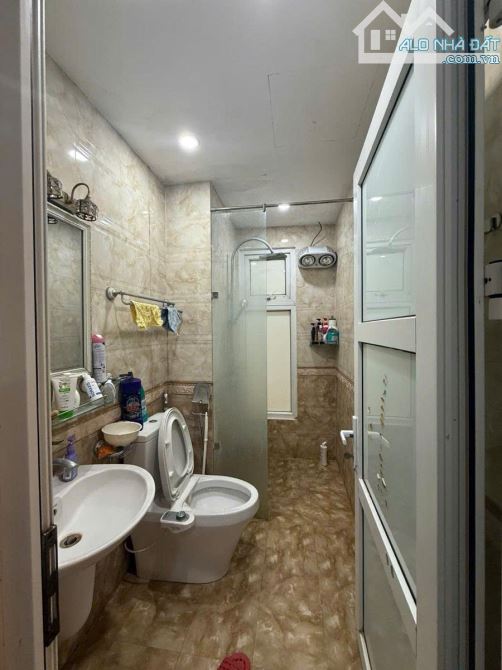 Chỉ 6,2 tỷ chung cư CT3 Hoàng Cầu, Đống Đa, Lô Góc, 2 logia 60m2 2pn ở ngay