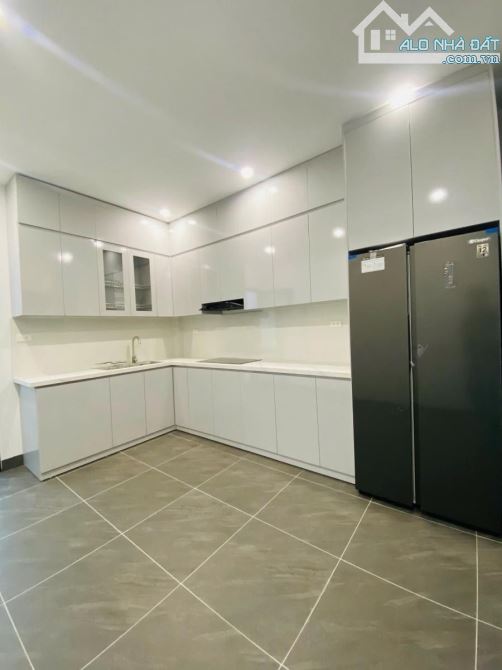 Nhà đẹp ở ngay , siêu hiếm Cầu giấy , phân lô ngõ ô tô, 5 tầng thang máy , 20.9 tỷ.