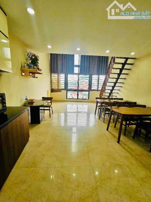 13.2 TỶ | 72M² | 6 TẦNG THANG MÁY | MT 5.7M | CÁCH PHỐ 20M | TRƯƠNG ĐỊNH – HBT |