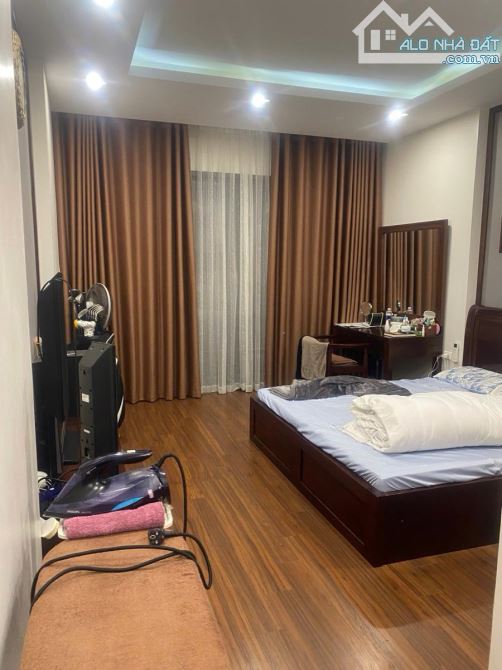 Hot! Bán Nhà Phạm Thận Duật Cầu Giấy-Ô tô Tránh- Vỉa Hè- Kinh Doanh- 52M2- 5 Tầng- 26.1 Tỷ