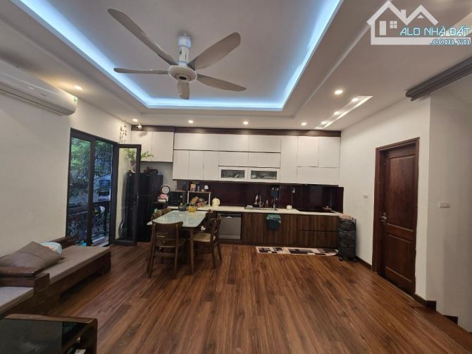 Bán nhà Phân Lô, Ô tô tránh Bùi Xương Trạch - Thanh Xuân - 5tầng 2 thoáng- 55 m2 - 15 tỷ