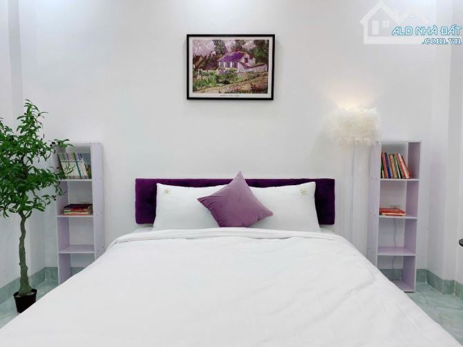 Hàng hiếm Trương Định - 65m2 x 7 tầng – mặt ngõ như phố, – dòng tiền 100tr/tháng - 22 tỷ