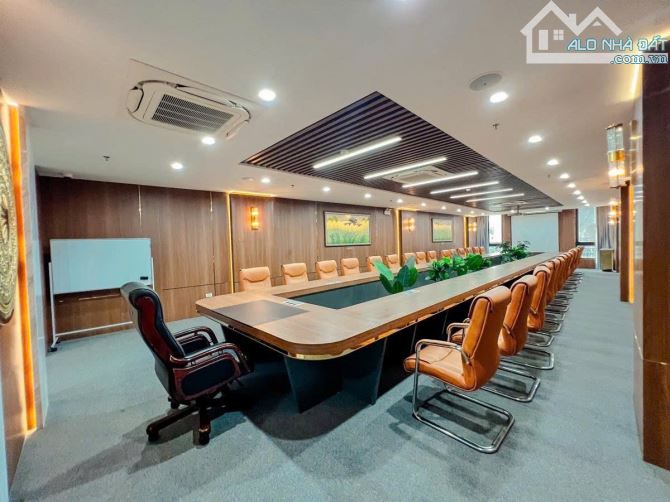 Bán nhà riêng mặt ngõ 106 Hoàng Quốc Việt, Cầu Giấy – 84m², 5 tầng, lô góc, nhỉnh 33 tỷ