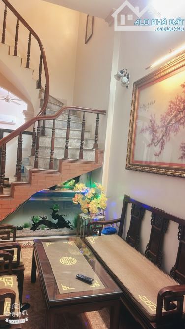 Nhà Đẹp - Dân Xây, Trần Hòa - Hoàng Mai, 15m Ô Tô, Gần Cầu Lủ, 36m2, 5 Tầng, 7.9 Tỷ