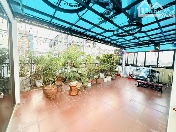 Bán nhà phố Hàng Bông 305m2 mặt tiền 9m xây 14 tầng hơn 100 tỷ