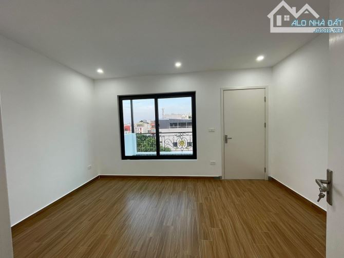 BÁN NHÀ SIÊU ĐẸP - THANG MÁY - VŨ TÔNG PHAN – KINH DOANH - GẦN PHỐ - 35M2*7T