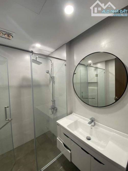 Bán nhà Phú Thượng - Tây Hồ 82m, mt 7,7m, giá 15,3 tỷ. Ô tô