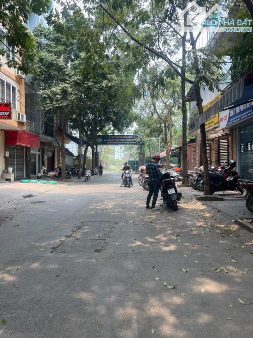 Hot! Bán Nhà Phạm Thận Duật Cầu Giấy-Ô tô Tránh- Vỉa Hè- Kinh Doanh- 52M2- 5 Tầng- 26.1 Tỷ