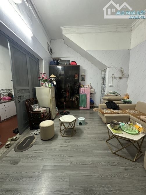 Bán đất tặng nhà Bạch Mai 79m2 ngõ nông gần phố 10m ra mặt ngõ oto 12.7 tỷ