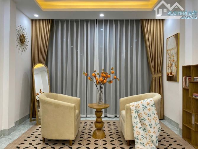 Hàng hiếm Trương Định - 65m2 x 7 tầng – mặt ngõ như phố, – dòng tiền 100tr/tháng - 22 tỷ