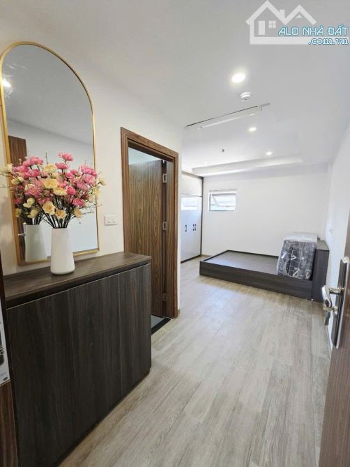 Toà CHDV Nguyễn Ngọc Vũ, 110m2*7T, MT 8M, 24 CH KK, ngõ ô tô, đủ PCCC, dòng tiền 8%/năm!