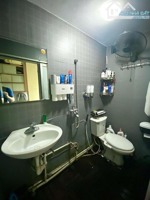 Chỉ 4,39 tỷ tập thể Trần Khánh Dư, Hoàn Kiếm, Tầng 2, Sổ to, 65m2 2pn ở ngay