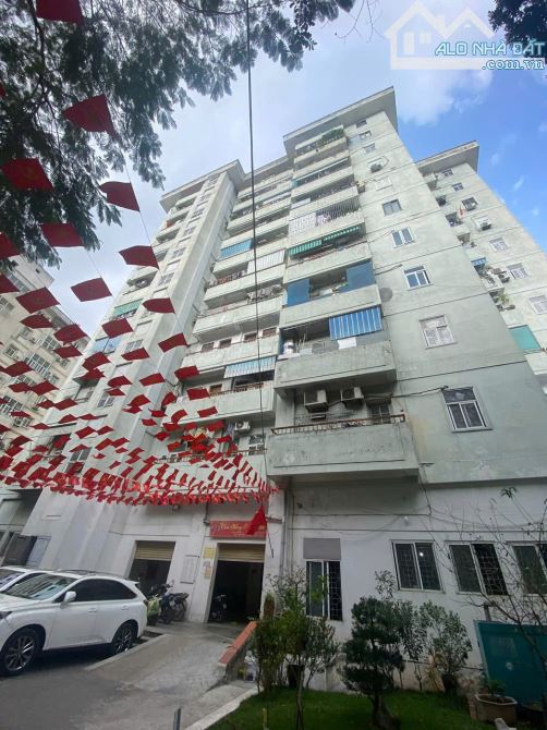 Nhỉnh 5 tỷ chung cư NO2 Chùa Láng, Đống Đa, sđcc 50m2 2pn 2wc nhà đẹp