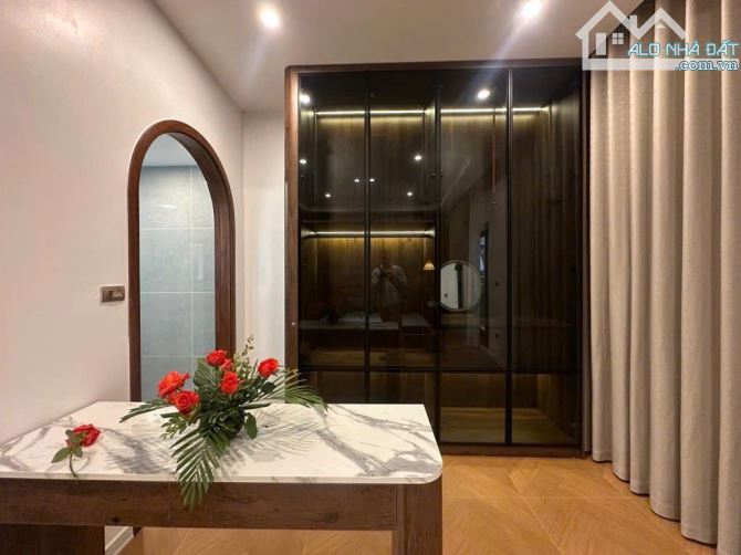 Ô TÔ TRÁNH, phố Bạch Mai, Hai Bà Trưng ,50m2 x 6 tầng THANG MÁY nhỉnh 16 tỷ có TL