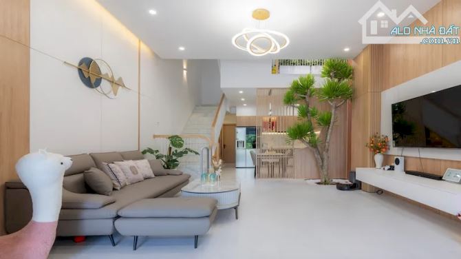 BÁN NHÀ ĐƯỜNG TÂY HỒ, HAI THOÁNG, KHU VỰC VĂN MINH, VIP, 40m2, 11,5 TỶ