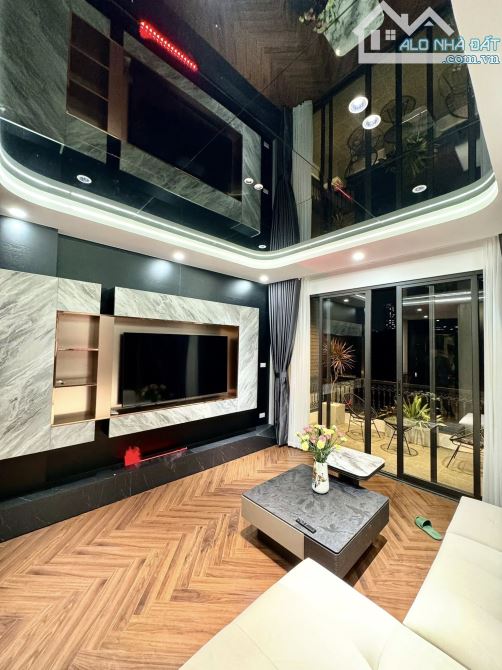 BÁN NHÀ KHƯƠNG ĐÌNH, 50M2**6 TẦNG THANG MÁY, NỘI THẤT CAO CẤP, VIEW TRIỆU ĐÔ, HÀNG HIẾM!!!