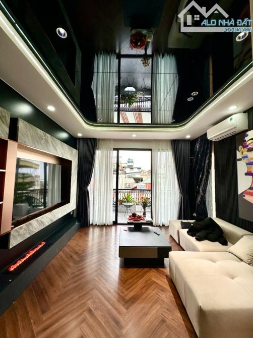 Siêu phẩm đón Tết phố Khương Đình-Thanh Xuân, 6 tầng Thang máy, nội thất đẳng cấp tiền tỷ