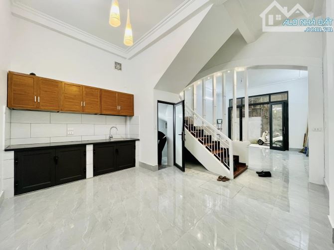 9.8 TỶ-50M2-NGÕ THOÁNG-VĂN MINH-KIM NGƯU-TRẦN KHÁT CHÂN-HBT