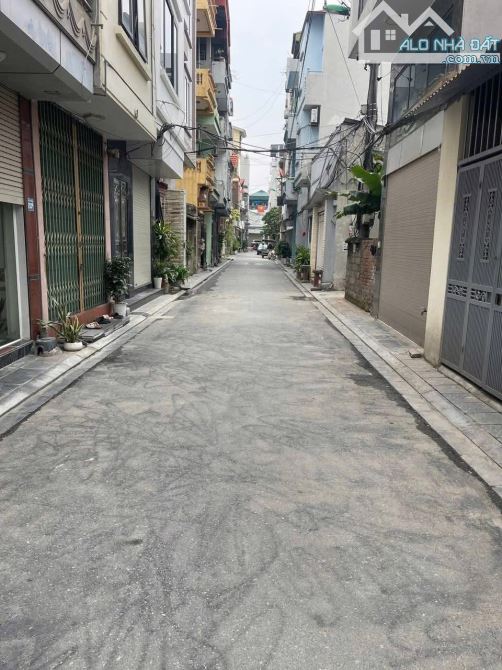 Ngõ Minh Khai-Oto đỗ cổng, an ninh-48m- 8 tỷ 46