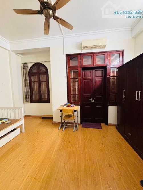 Chính chủ cần bán Nhà p Thái Thịnh - DT65m2 * 4 tầng, thoáng trước sau - 14,8 tỷ (sẵn sổ)