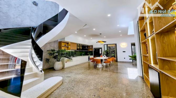 NHÀ MỚI PHỐ TRỊNH CÔNG SƠN, THÔNG THOÁNG, BA ĐƯỚC HỒ TÂY, 40M2, 12,5 TỶ