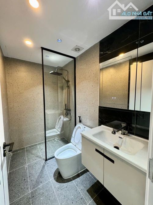 Bán nhà khương đình 47m , 6 tầng thang máy tặng nội thất sang xịn mịn chỉ mang người về ở