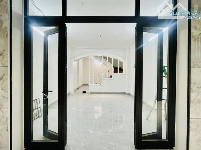 9.8 TỶ-50M2-NGÕ THOÁNG-VĂN MINH-KIM NGƯU-TRẦN KHÁT CHÂN-HBT