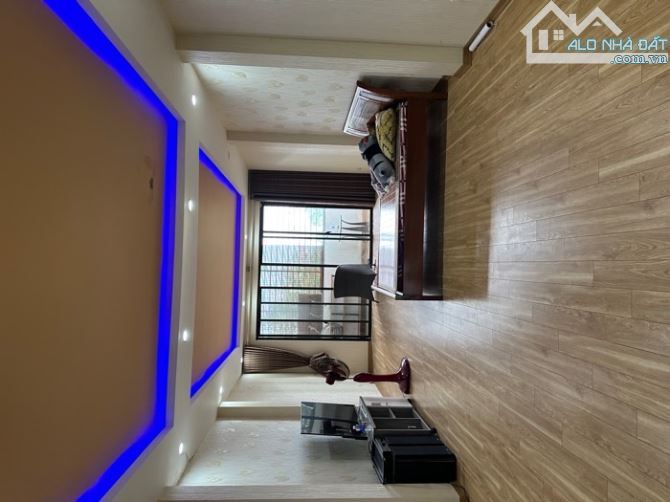 60m2/7 tầng-MT4.2m-Giá 45 tỷ-Mặt Hồ Đắc Di-Đống Đa