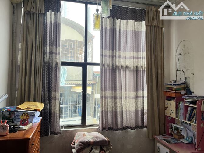 SIÊU PHẨM SÁT VÁCH KTQD , PHỐ VỌNG , 40M2 , LÔ GÓC , NGÕ THÔNG Ô TÔ TRÁNH , HƠN 13 TỶ