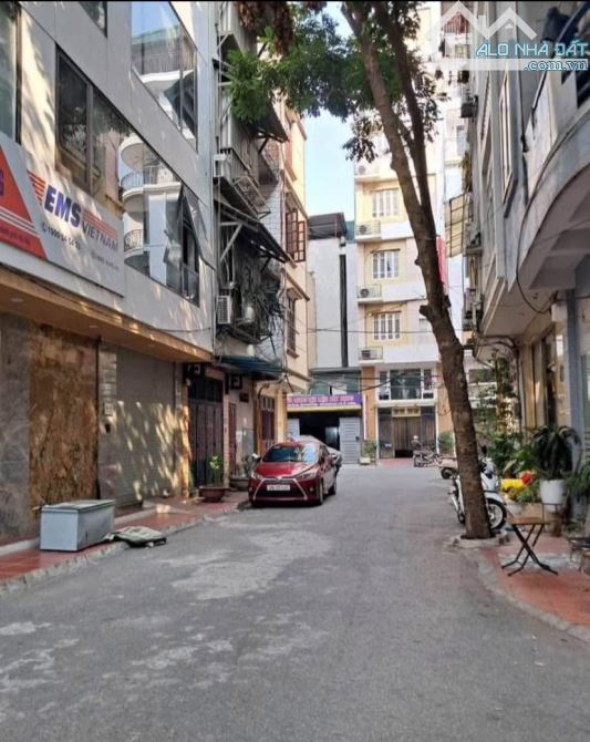 PHÂN LÔ QUÂN ĐỘI - NGHĨA ĐỖ 60M2 - NHỈNH 18TỶ - Ô TÔ TRÁNH, CHẠY VÒNG QUANH, DỪNG ĐỖ - KHÔ