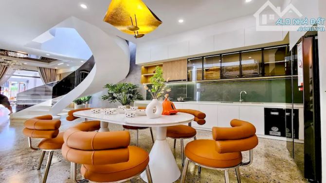 NHÀ MỚI PHỐ TRỊNH CÔNG SƠN, THÔNG THOÁNG, BA ĐƯỚC HỒ TÂY, 40M2, 12,5 TỶ