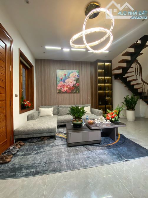 SIÊU PHẨM NHÀ ĐẸP , PHỐ BẠCH MAI , HAI BÀ TRƯNG , 55M X 6 TẦNG , THANG MÁY - 16 TỶ -CÓ TL