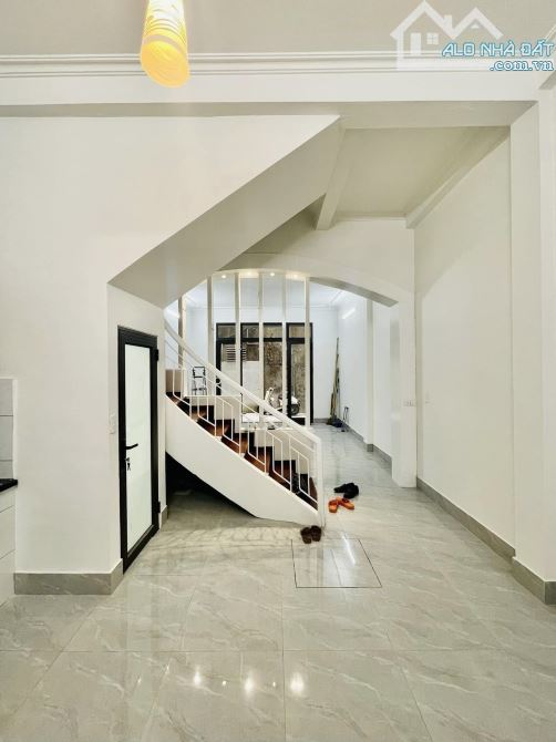 9.8 TỶ-50M2-NGÕ THOÁNG-VĂN MINH-KIM NGƯU-TRẦN KHÁT CHÂN-HBT