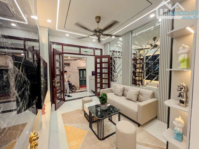 Bán nhà Hòa Bình 7 Minh Khai – Hai Bà Trưng | Nhà đẹp ở ngay, full nội thất, giá 9.2 tỷ