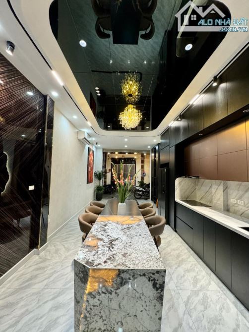 Siêu phẩm đón Tết phố Khương Đình-Thanh Xuân, 6 tầng Thang máy, nội thất đẳng cấp tiền tỷ